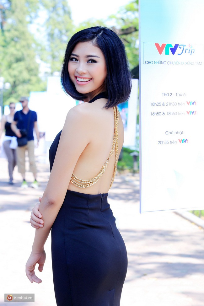 Á hậu Thanh Tú đọ sắc cùng người đẹp biển Đào Thị Hà sau cuộc thi HHVN 2016 - Ảnh 4. Á hậu Thanh Tú đọ sắc cùng người đẹp biển Đào Thị Hà sau cuộc thi HHVN 2016 - Ảnh 4.
