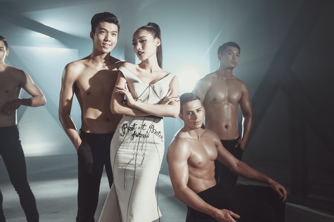 Không chỉ tụ họp cả team, MV mới của Hà Hồ còn ngập tràn toàn hàng hiệu - Ảnh 10. Không chỉ tụ họp cả team, MV mới của Hà Hồ còn ngập tràn toàn hàng hiệu - Ảnh 10.