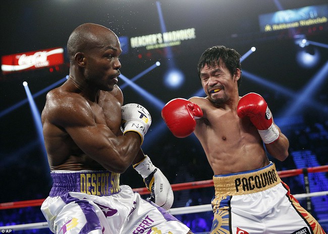 Pacquiao 2 lần đấm gục Timothy Bradley trong trận đấu chia tay võ đài - Ảnh 11.