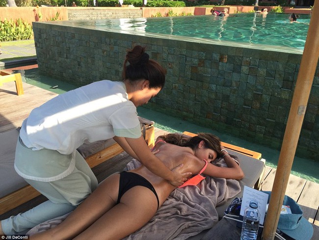 Bỏ việc đi du lịch, c&ocirc; g&aacute;i vẫn c&oacute; cuộc sống sang chảnh với mức lương 6 số - Ảnh 3.