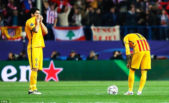 Sai lầm của trọng t&agrave;i khiến Barcelona trở th&agrave;nh cựu vương Champions League - Ảnh 5.