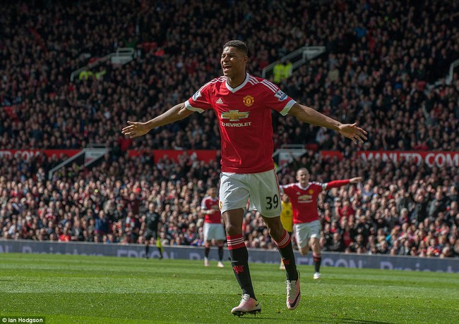 Thần t&agrave;i Rashford khởi đầu ở Man Utd ấn tượng hơn cả Ronaldo - Ảnh 3.
