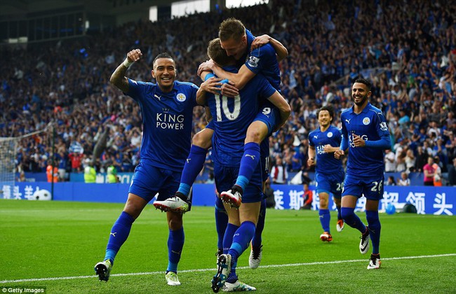 Khoảnh khắc đăng quang lịch sử của nh&agrave; ngh&egrave;o Leicester City - Ảnh 9.