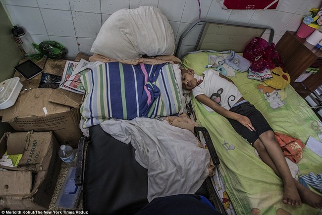 Bạn sẽ không thể tin được đây là khung cảnh trong bệnh viện Venezuela - Ảnh 3.