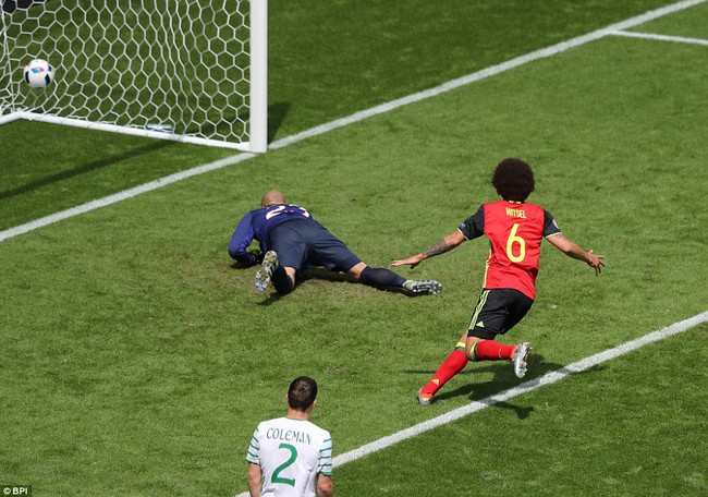 Lukaku lập cú đúp, Bỉ nhấn chìm CH Ireland để rộng cửa vào vòng knock-out - Ảnh 8.