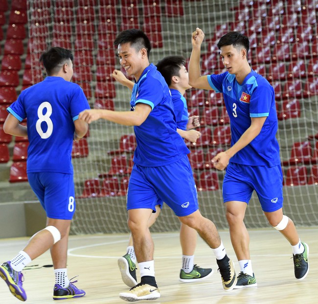 Fan nữ vượt hàng nghìn km từ Canada sang Colombia cổ vũ tuyển futsal Việt Nam - Ảnh 6.