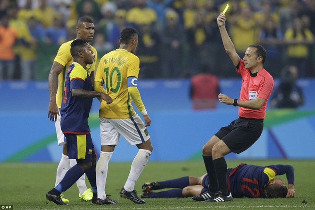 Neymar gây hấn, trận Brazil - Colombia suýt trở thành màn tỉ thí võ nghệ - Ảnh 4.