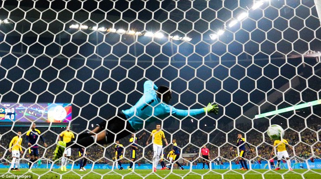 Neymar gây hấn, trận Brazil - Colombia suýt trở thành màn tỉ thí võ nghệ - Ảnh 2.