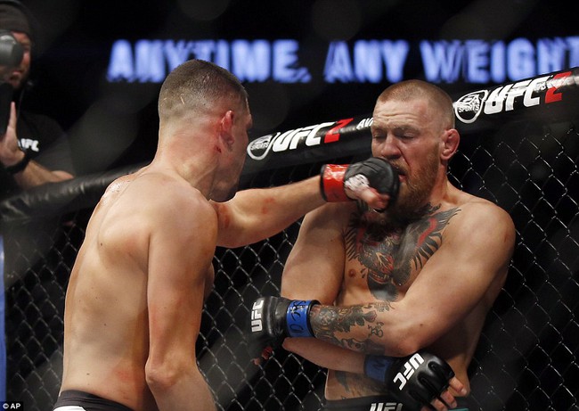 Gã điên McGregor phục thù thành công trong trận chiến đẫm máu với Nate Diaz - Ảnh 14.