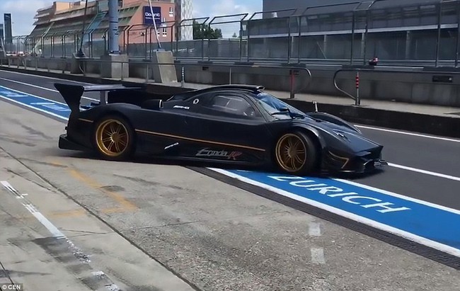 Abramovich khoe bộ sưu tập si&ecirc;u xe to&agrave;n h&agrave;ng khủng - Ảnh 6.