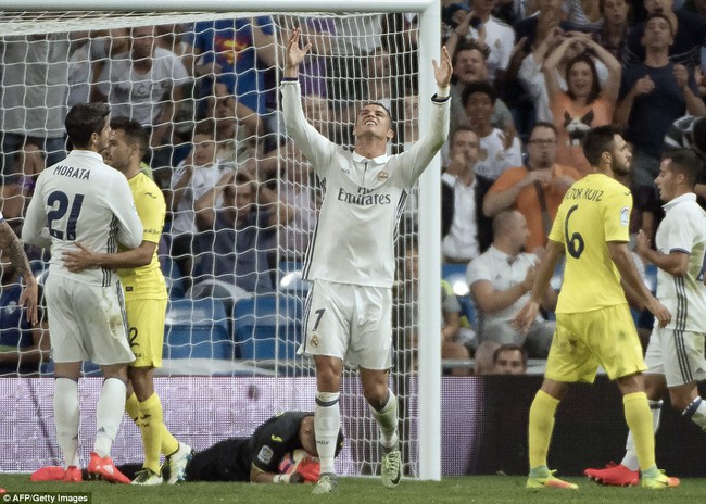 Sergio Ramos copy kiểu ăn mừng của Ronaldo - Ảnh 4.