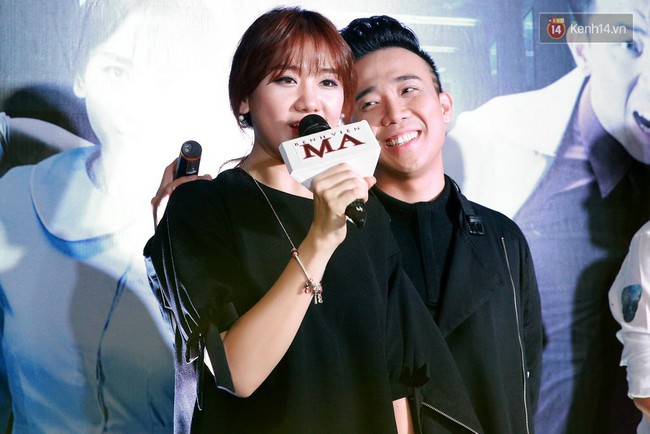 Trấn Th&agrave;nh, Hari Won tay trong tay cực t&igrave;nh cảm tại họp b&aacute;o Bệnh Viện Ma - Ảnh 3.