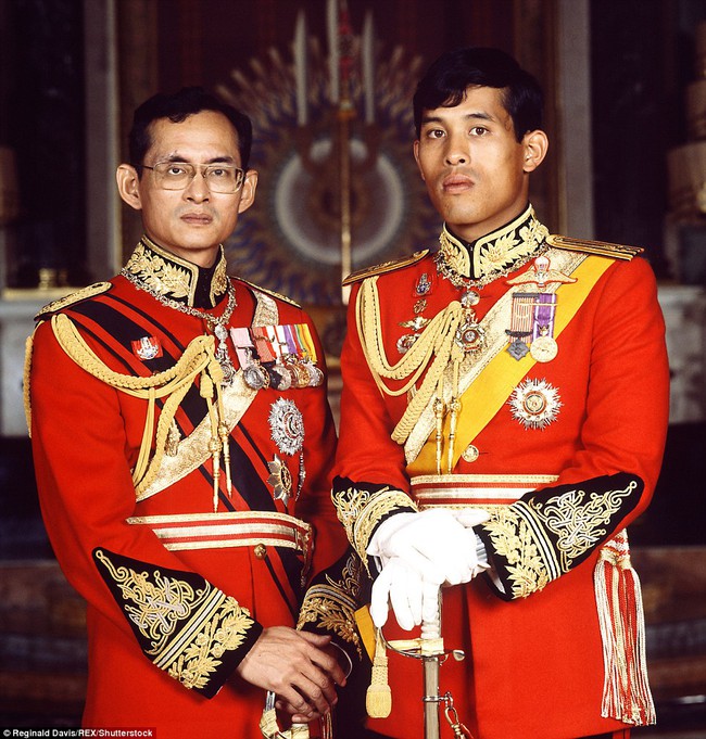 Chân dung Thái tử Maha Vajiralongkorn - người kế vị ngai vàng hoàng gia Thái Lan - Ảnh 14.