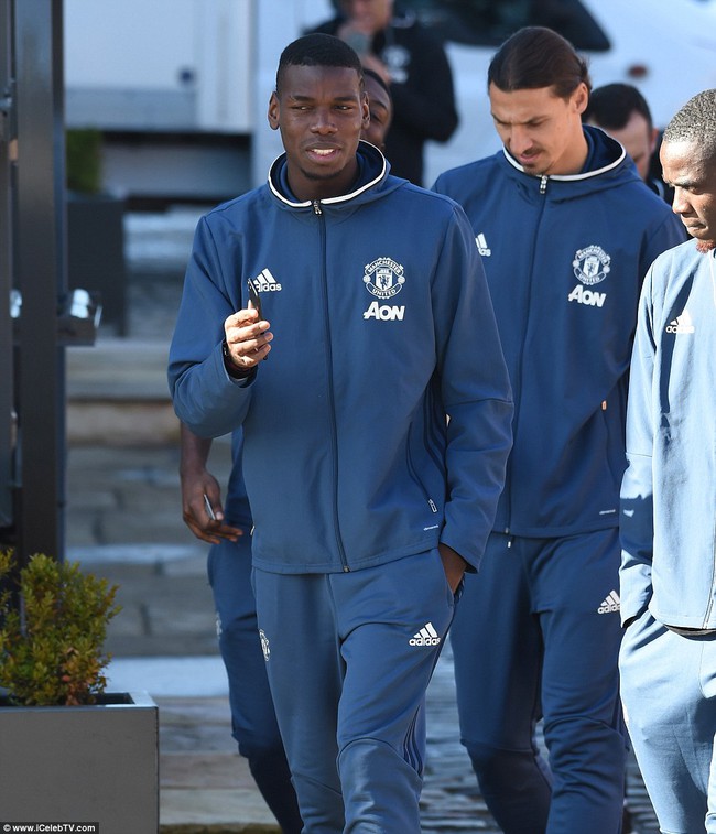 Chỉ Mourinho mới nghĩ ra được kiểu tập luyện lạ lùng như thế này cho Man Utd! - Ảnh 7.