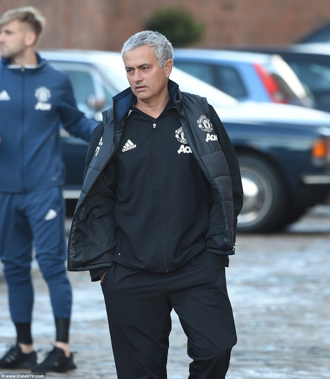 Chỉ Mourinho mới nghĩ ra được kiểu tập luyện lạ lùng như thế này cho Man Utd! - Ảnh 8.