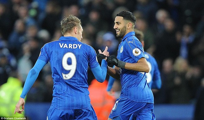 Tho&aacute;t thua ph&uacute;t b&ugrave; giờ tr&ecirc;n chấm penalty, Leicester vẫn thiết lập kỷ lục buồn - Ảnh 4.