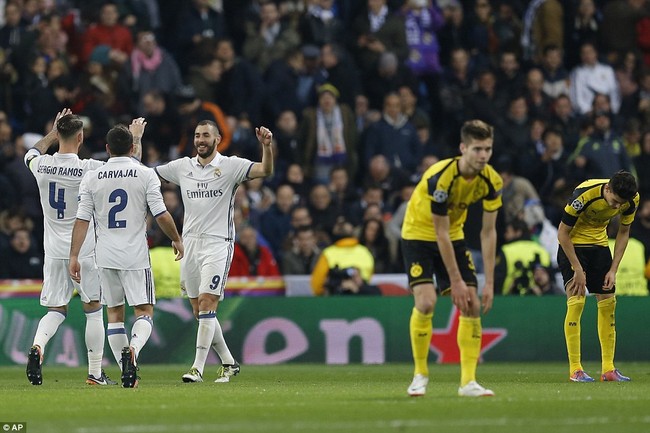 Trai đẹp Marco Reus giúp Dortmund giành ngôi đầu từ tay Real Madrid - Ảnh 4.