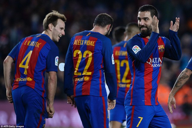 Bộ ba Messi-Suarez-Neymar ngồi ngoài, Barca vẫn giành chiến thắng 7 sao - Ảnh 5.