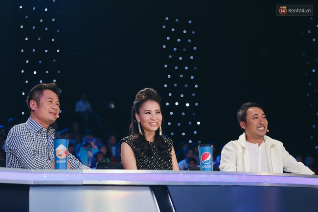Vietnam Idol: Hết quyền cứu, Thu Minh thẫn thờ nhìn Bá Duy ra về - Ảnh 1.