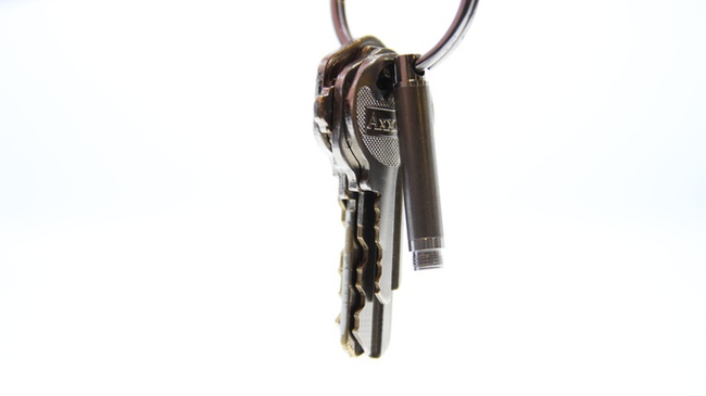 Xỉa răng chưa bao giờ sang mồm hơn thế với c&acirc;y tăm l&agrave;m từ Titanium - Ảnh 5.