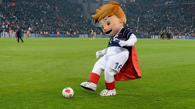 Bạn biết g&igrave; về Super Victor, linh vật si&ecirc;u dễ thương của Euro 2016? - Ảnh 3.