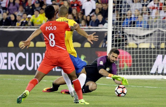Sốc: B&agrave;n thắng bẩn khiến Brazil chia tay Copa America 2016 từ v&ograve;ng đấu bảng - Ảnh 5.