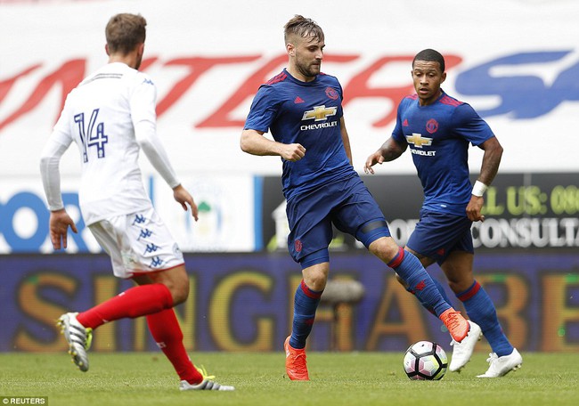 MU thắng trận trong ng&agrave;y ra mắt t&acirc;n HLV Jose Mourinho - Ảnh 6.
