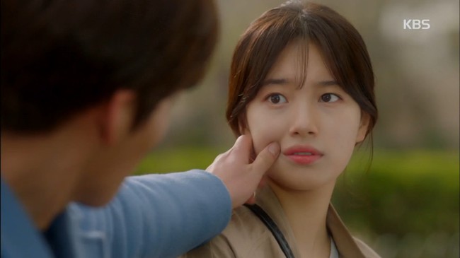 Uncontrollably Fond: Sau Suzy, th&ecirc;m một người nữa gặp tai nạn xe hơi - Ảnh 15.