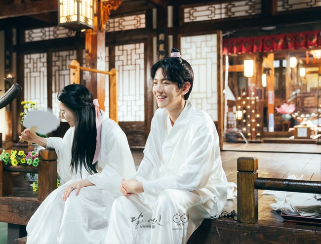 Ngoài Lee Jun Ki và IU, còn 5 mối tình cảm động trong Moon Lovers - Ảnh 7.