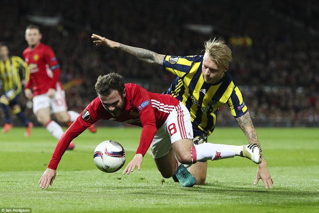 Pogba lập c&uacute; đ&uacute;p, Man Utd c&oacute; chiến thắng đậm ở C&uacute;p C2 - Ảnh 5.