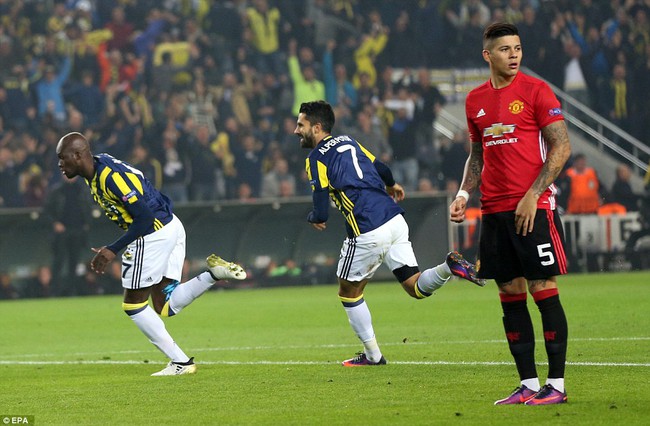 Man Utd đối mặt nguy cơ chia tay C&uacute;p C2 sau trận thua Fenerbahce - Ảnh 5.