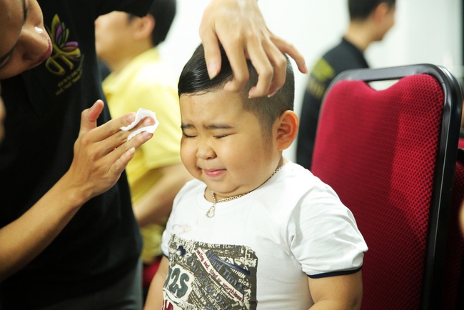 Cướp biển Ku Tin cực đ&aacute;ng y&ecirc;u l&agrave;m n&aacute;o loạn Cười xuy&ecirc;n Việt! - Ảnh 4.