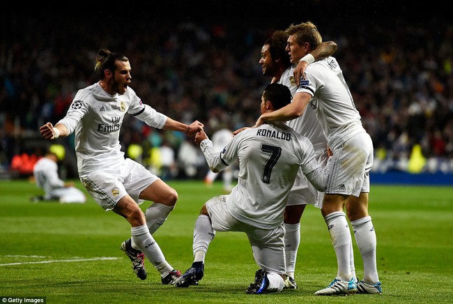 Ronaldo lập hat-trick, Real Madrid ngược d&ograve;ng kỳ diệu v&agrave;o b&aacute;n kết Champions League - Ảnh 5.