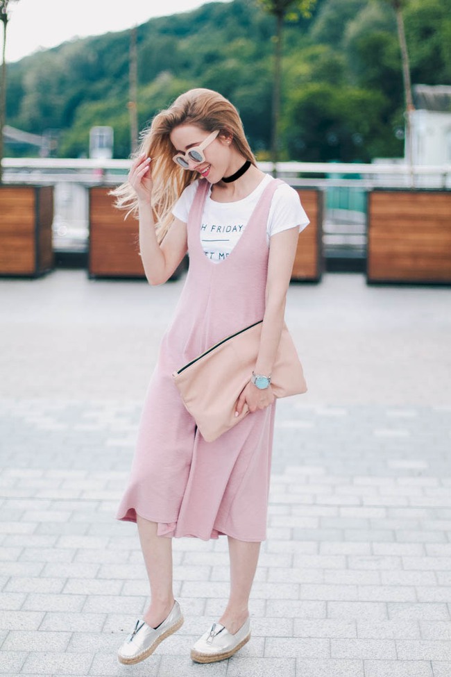 Xem c&aacute;ch diện đồ m&aacute;t mẻ xua tan c&aacute;i n&oacute;ng của giới trẻ thế giới tuần qua - Ảnh 5.