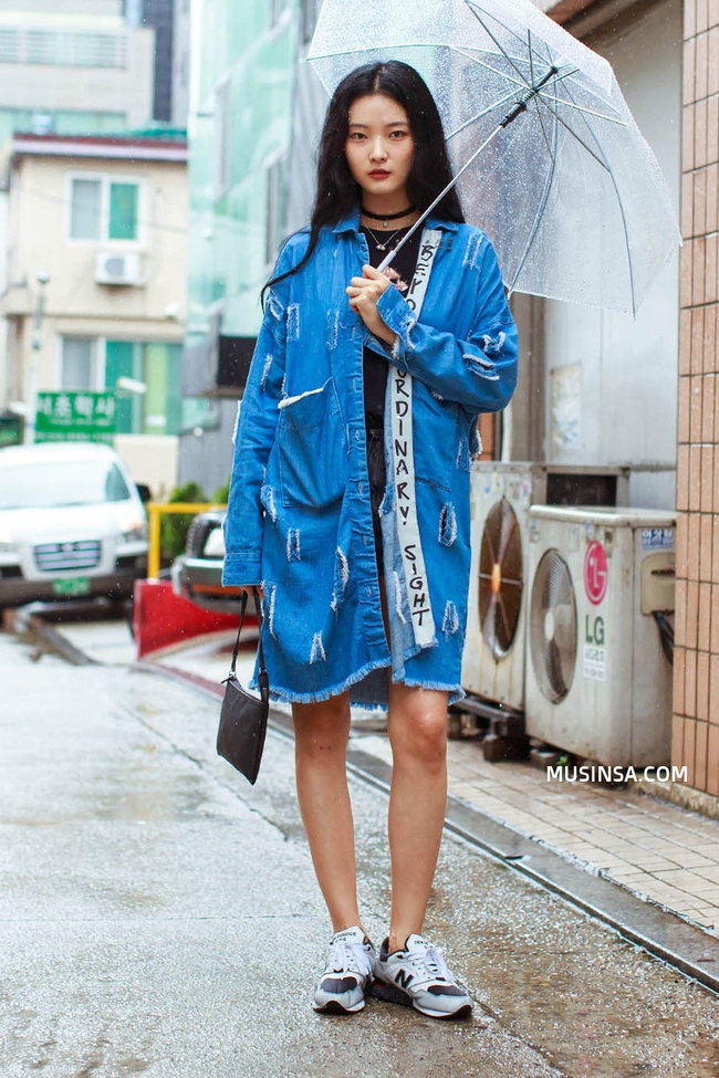 Giới trẻ thế giới đồng loạt lăng x&ecirc; street style c&aacute; t&iacute;nh, ph&oacute;ng kho&aacute;ng chất m&ecirc; - Ảnh 5.