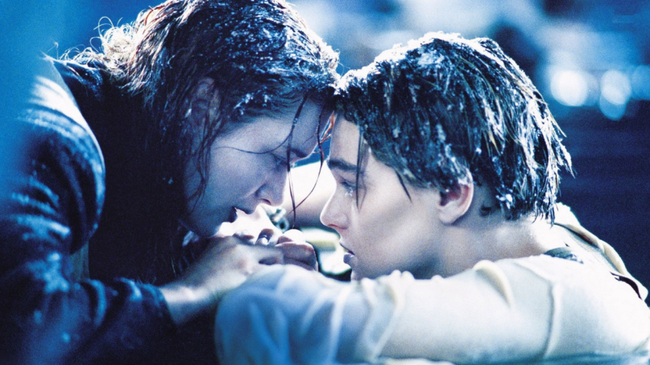Titanic phiên bản đời thực: Cụ ông buộc vợ vào thân cây, mặc cho bản thân bị nước lũ cuốn trôi - Ảnh 5.
