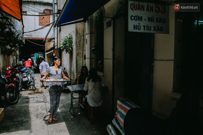 Bên trong con hẻm bình lặng có nhiều hộ dân sinh sống nhất ở phố đi bộ Nguyễn Huệ - Ảnh 5.