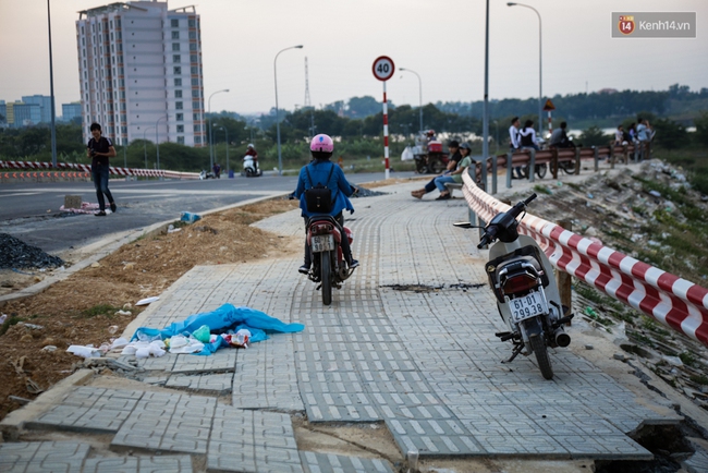 Sinh viên lo lắng vì đường sá trong khu đô thị ĐH Quốc gia TPHCM sạt lở nghiêm trọng - Ảnh 4.