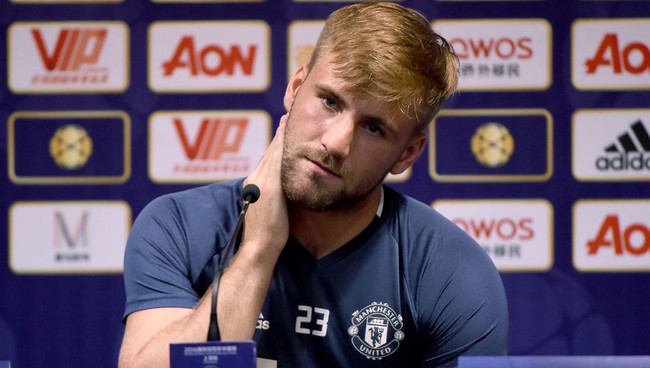 Trai đẹp Luke Shaw muốn rời Man Utd vì bất mãn với Mourinho - Ảnh 1.