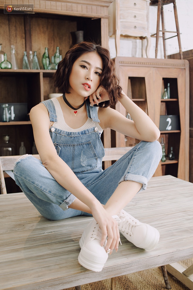 5 c&aacute;ch biến tấu xinh miễn ch&ecirc; với đồ yếm - Ảnh 6.