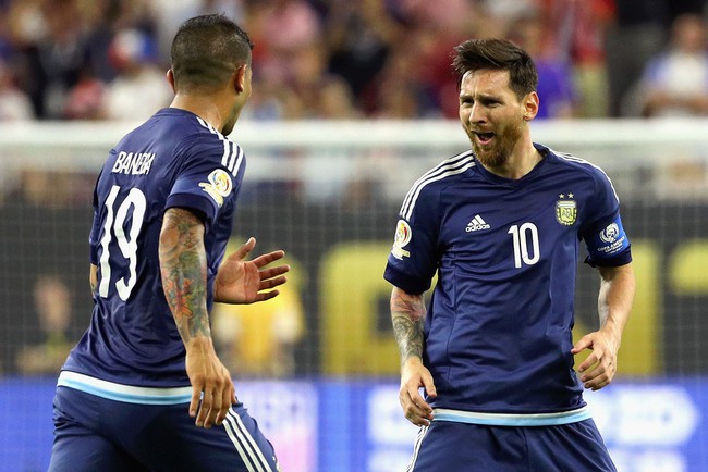 Messi lập siêu phẩm, Argentina hiên ngang vào chung kết Copa America 2016 - Ảnh 8.