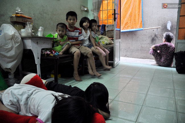 Mẹ bỏ đi, bà nội và bố lo nuôi 11 anh em chen chúc trong căn nhà chật hẹp ở Sài Gòn - Ảnh 6.