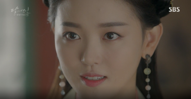 “Moon Lovers”: IU tự phong người yêu làm vua - Ảnh 9.