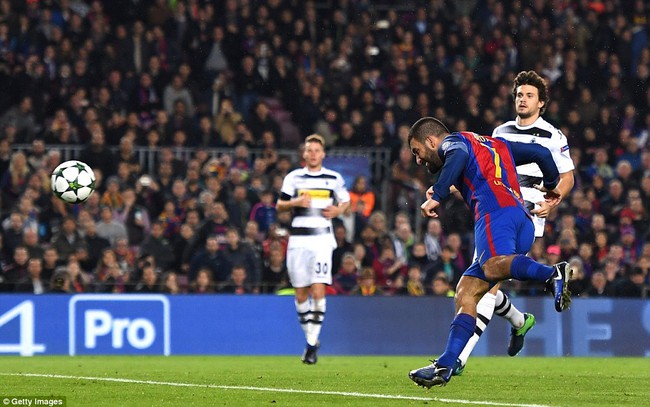 Barca thắng 4 sao nhờ hat-trick của Turan và bàn mở tỷ số của Messi - Ảnh 8.