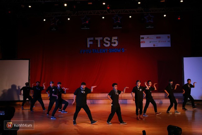 FPTU Talent Show 5 - Đêm Chung kết tìm kiếm tài năng đỉnh cao đầy cảm xúc - Ảnh 4.