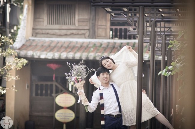 Những bộ ảnh cưới đẹp xuất sắc khi các cặp đôi nước ngoài sang Việt Nam chụp - Ảnh 18.