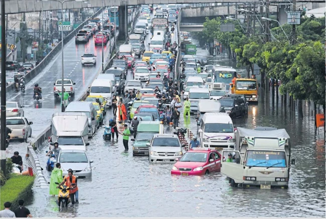Đừng đi du lịch Bangkok tuần này vì đường quá ngập - Ảnh 2.