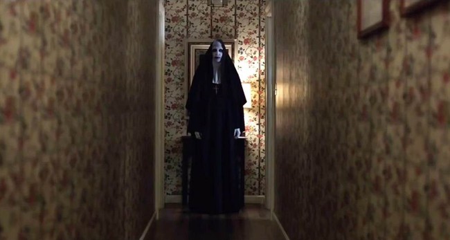 Sởn gai ốc với binh đo&agrave;n ma quỷ trong phim kinh dị của James Wan - Ảnh 7.