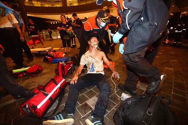 Các nạn nhân hoảng loạn trong vụ nổ tàu chở khách ở Đài Loan - Ảnh 12.