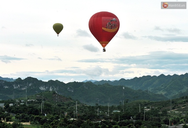 Trải nghiệm ngắm cao nguyên Mộc Châu trên khinh khí cầu khổng lồ - Ảnh 7.